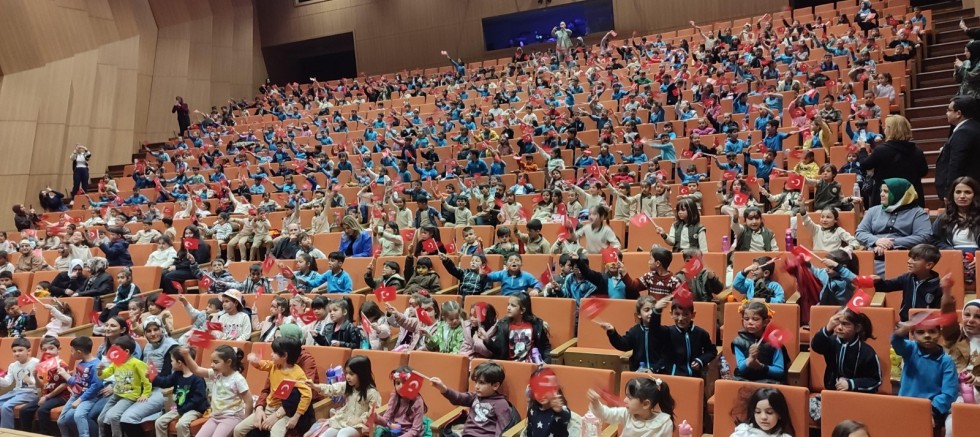  Şehitkamil’de 3. Çocuk Tiyatrosu Günleri Başlıyor: Başkan Yılmaz’dan Miniklere Şölen Daveti