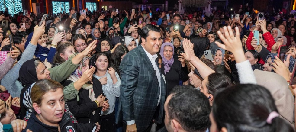 Şehitkamil’de Kadınlara Özel Matine Coşkusu: Umre ve Kaplıca Müjdesi