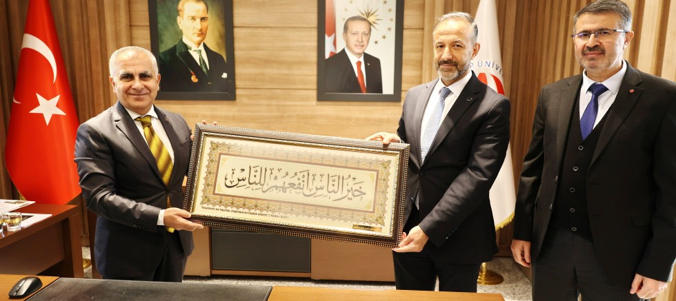 ŞEHİTKAMİL İLÇE MÜFTÜSÜ BEKİROĞLU’NDAN GAÜN REKTÖRÜ DOĞAN’A ZİYARET