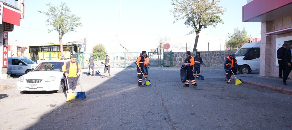 ŞEHİTKAMİL SANAYİ BÖLGELERİNDE BÜYÜK TEMİZLİK