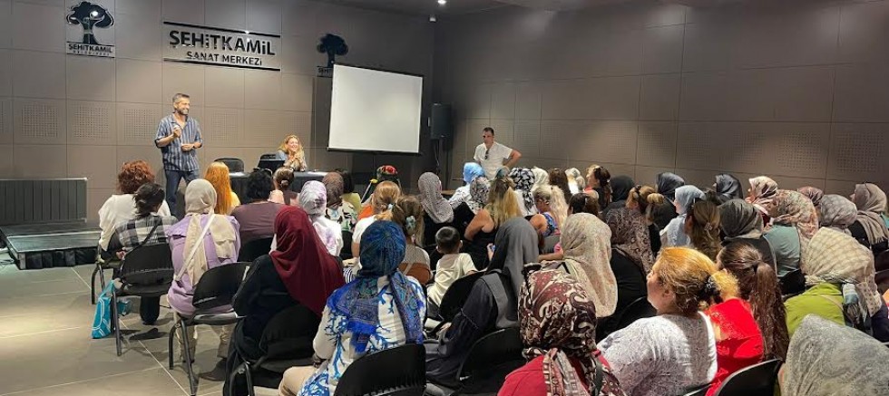 ŞEHİTKAMİL ÜRETEN KADINLAR ÇARŞISI KAPILARINI AÇIYOR