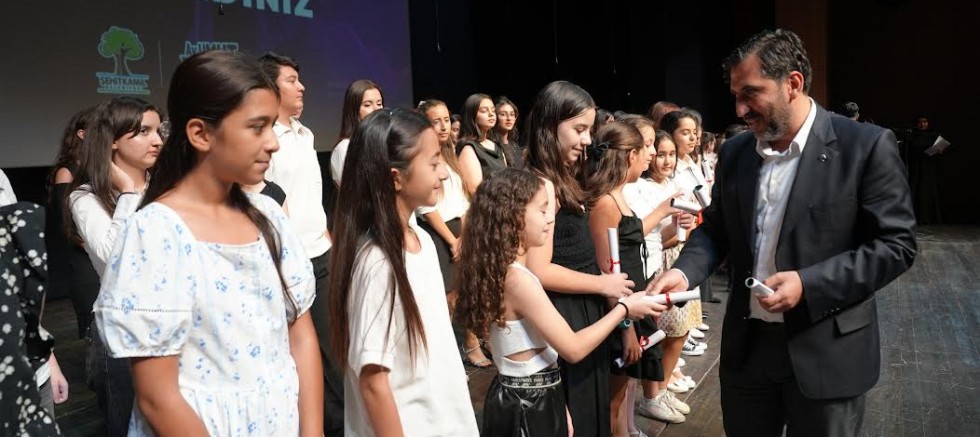 ŞEHİTKAMİL YAZ SANAT AKADEMİSİ MUHTEŞEM KONSERLE SONA ERDİ