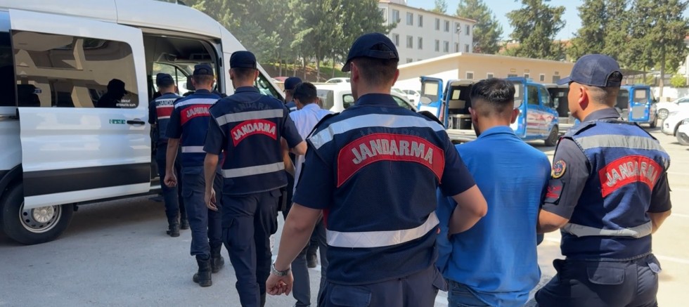 Sosyal Medya Dolandırıcıları Jandarmanın Siber Ağına Takıldı