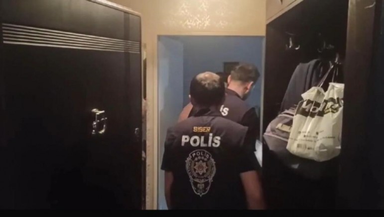 SOSYAL MEDYA ÜZERİNDEN DOLANDIRICILIK YAPANLARA SUÇÜSTÜ