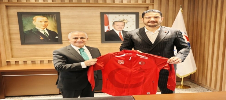 TAHA AKGÜL’DEN GAÜN REKTÖRÜ PROF. DR. DOĞAN’A ZİYARET