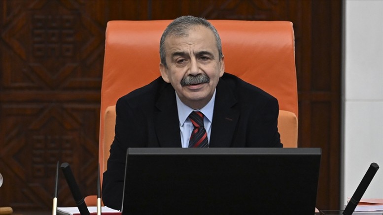 TBMM Başkanvekili Sırrı Süreyya Önder hayatını kaybetti