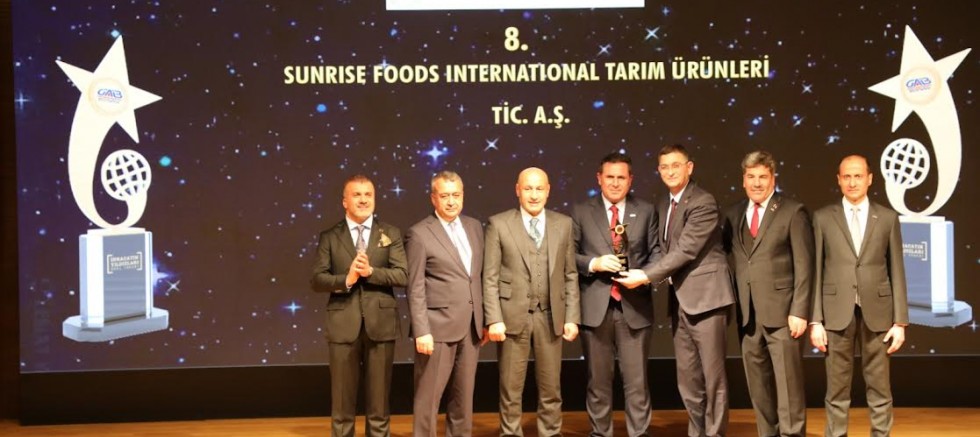 TİRYAKİ AGRO GRUBU’NUN İKİ ŞİRKETİNE “İHRACATIN YILDIZLARI” ÖDÜLÜ