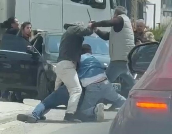 Trafikte satırlı saldırı!