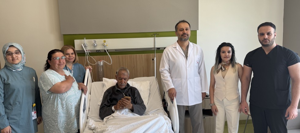 Türkiye’de Bir İlk: Uyanık Hastaya Koklear İmplant Ameliyatı