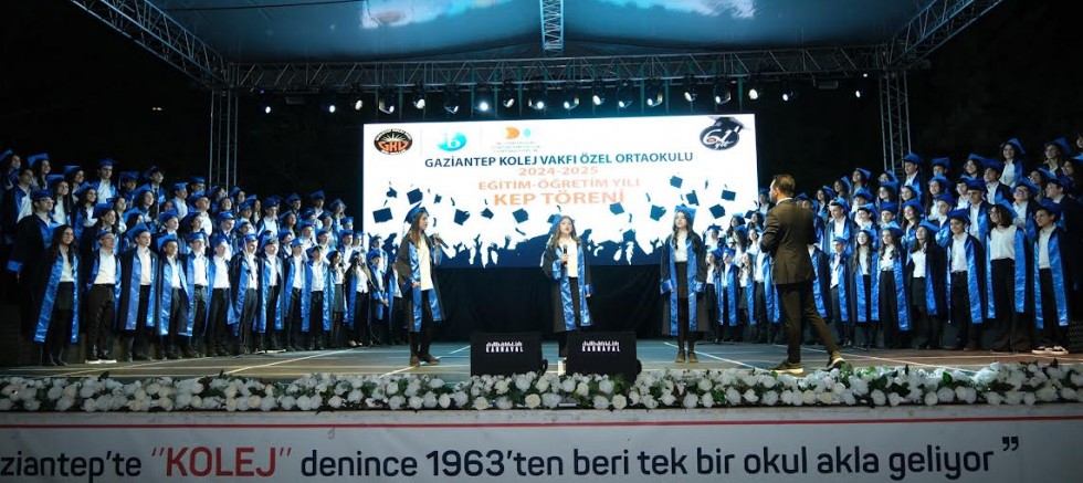 Türkiye’nin Örnek Dünya Okulu GKV Ortaokul Mezunlarını Uğurladı