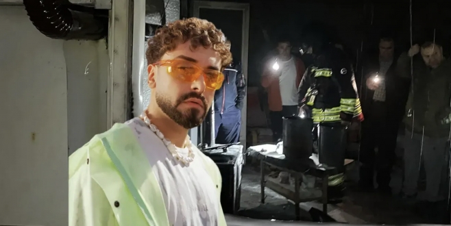 Ünlü şarkıcının evi yandı!