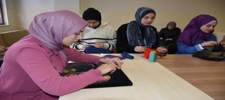 ÜRETEN ELLER HASAN CELAL GÜZEL GENÇLİK MERKEZİ'NDE BULUŞUYOR