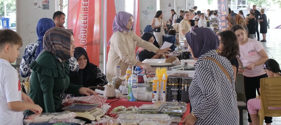 ÜRETEN KADINLAR ÇARŞISI KAPILARINI AÇTI