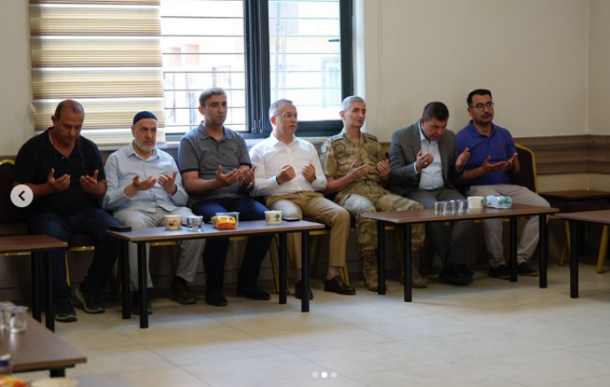 Vali Çeber’den Taziye Ziyareti