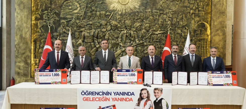 Valilikten Öğrenci Kırtasiye Kart Projesi
