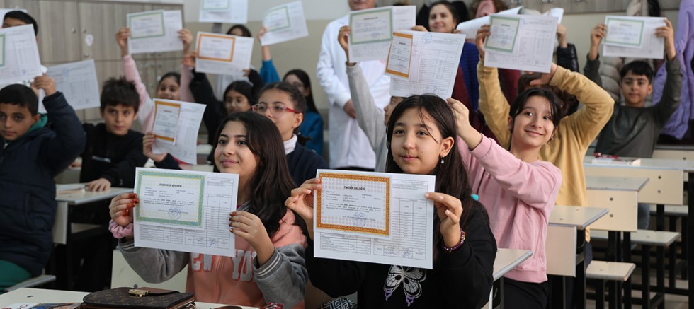 Yaklaşık 20 milyon öğrenci yarın yaz tatiline girecek