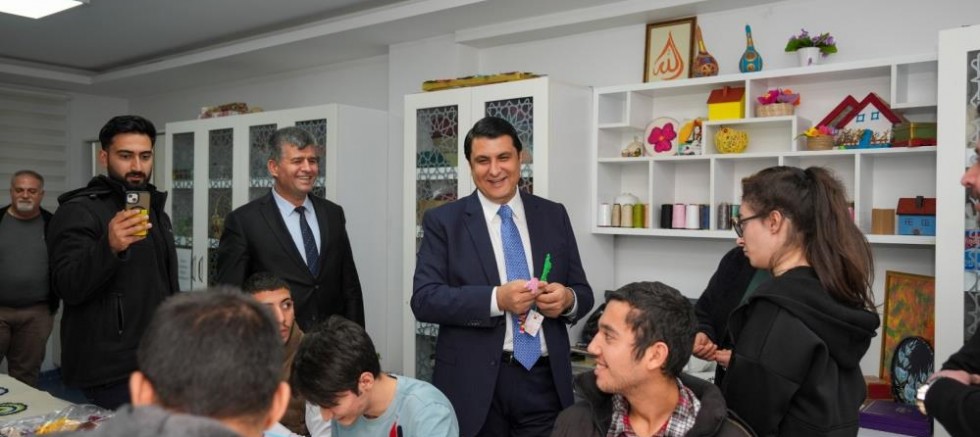 Yılmaz: "Her zaman yanlarındayız"