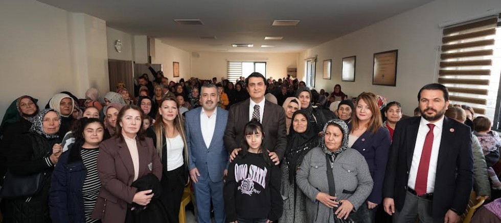 Yılmaz Karşıyaka’da Kadınlarla Buluştu