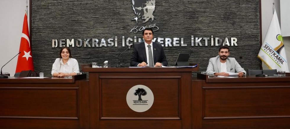 Yılmaz, yardımcılarını açıkladı