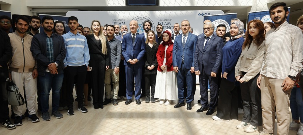 YÖK Başkanı Özvar, Bilim Kafe etkinliklerinin startını GİBTÜ’den verdi