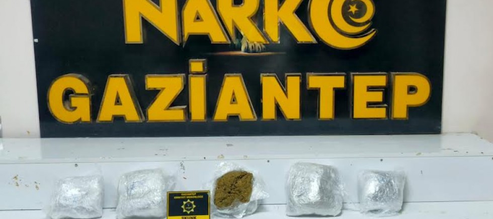 Zehir Tacirlerine Geçit Yok: 5 Kilo 400 Gram Skunk Ele Geçirildi